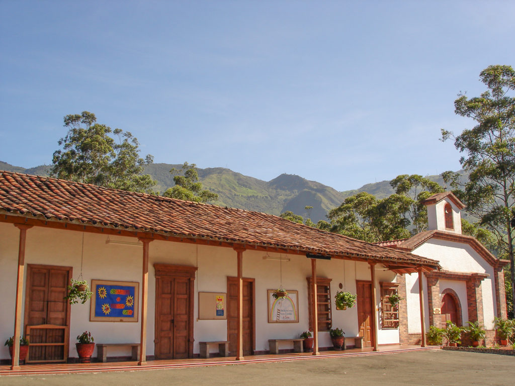 3- 6 FRENTE CASA